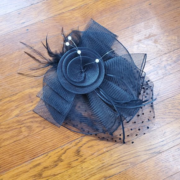 Feather Veil Mesh Hat - Picture 1 of 5